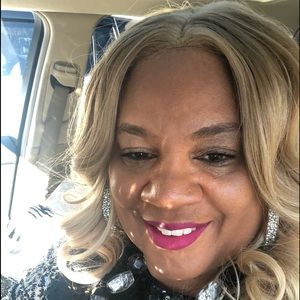 Meet your Posher, Ndidia